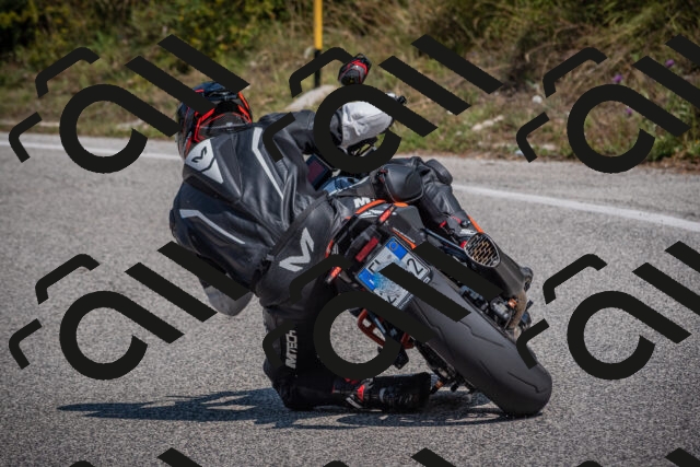 20250816120924-_5005501_am_