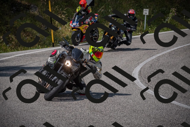 20250816121303-_5005533_am_