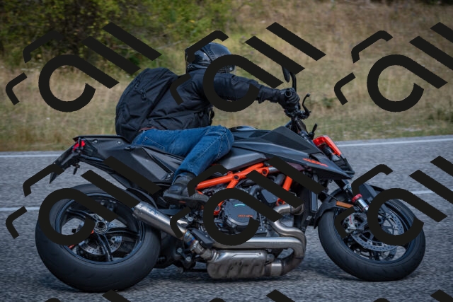 20250816121412-_5005568_am_