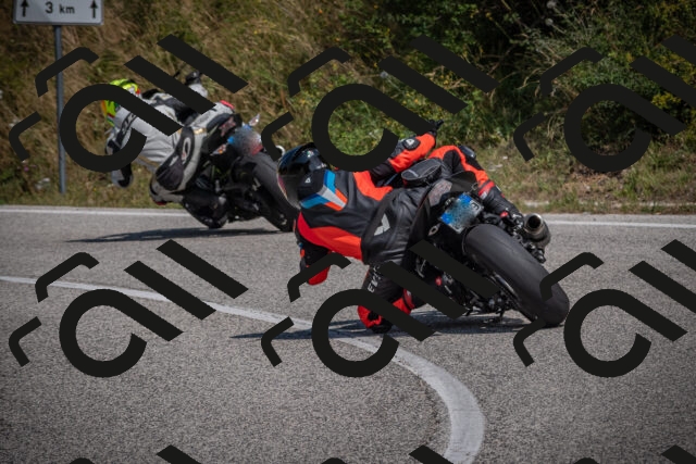 20250816121558-_5005586_am_