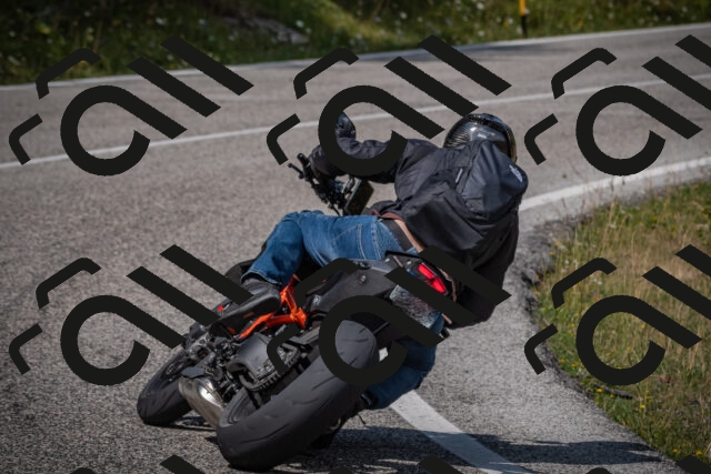 20250816121621-_5005599_am_