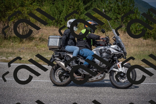 20250816122441-_5005711_am_