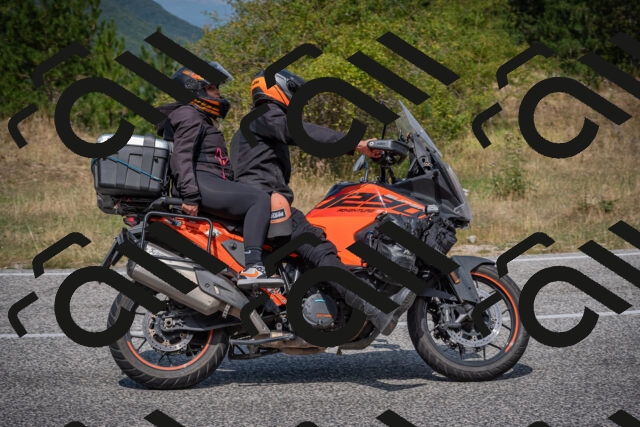 20250816122442-_5005713_am_