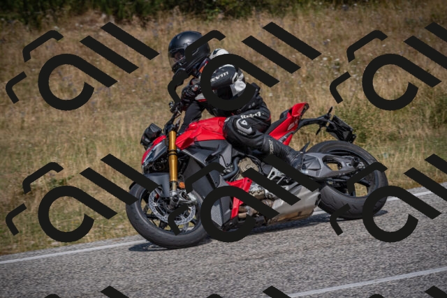 20250816122530-_5005730_am_