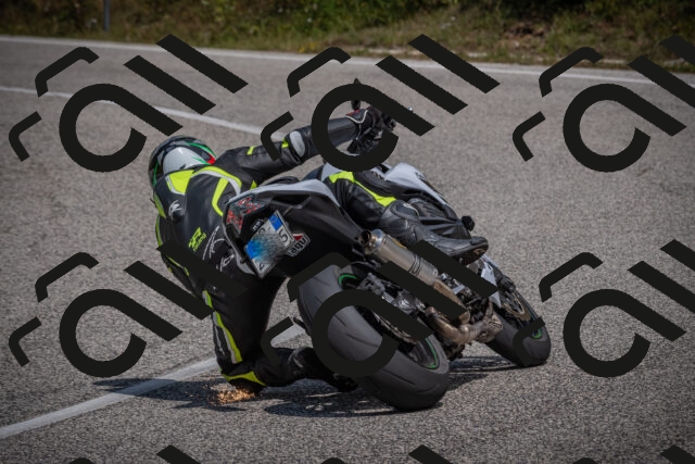 20250816122827-_5005755_am_