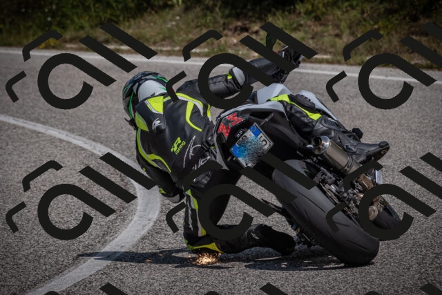 20250816122827-_5005756_am_