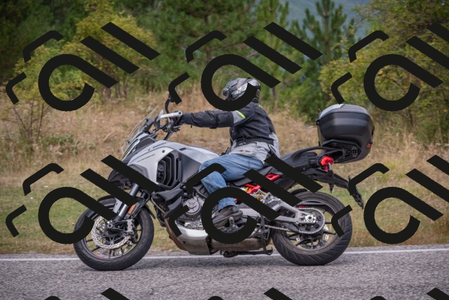 20250816125003-_5005880_am_