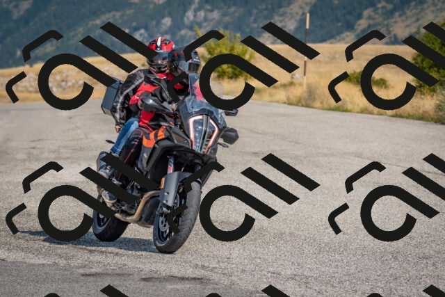 202508161018-DSC_5990_c4_