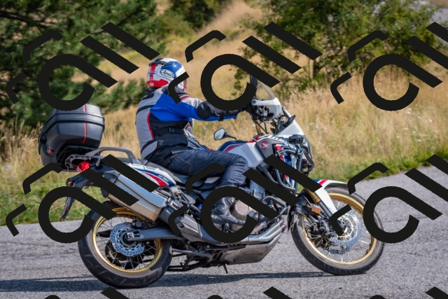 202508161030-DSC_6008_c4_