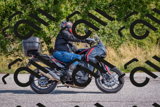 202508161034-DSC_6024_c4_