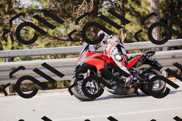 202508161040-_04A0383_c3