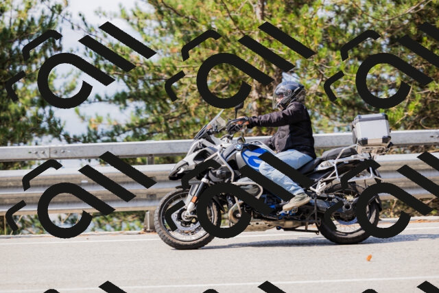 202508161044-_04A0419_c3