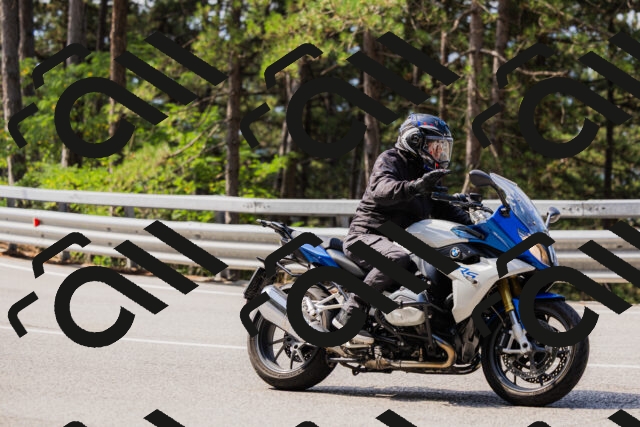 202508161058-_04A0465_c3