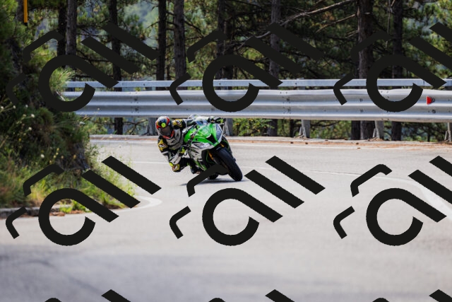 202508161059-_04A0474_c3