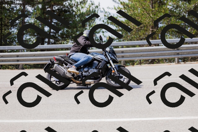 202508161100-_04A0494_c3