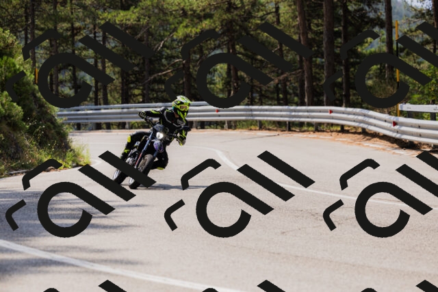 202508161106-_04A0526_c3