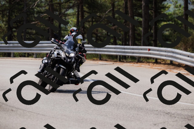 202508161115-_04A0574_c3