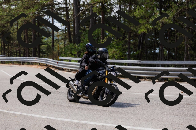 202508161125-_04A0656_c3