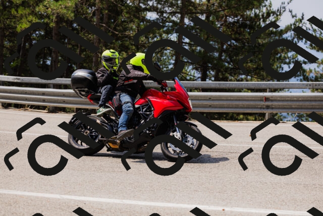 202508161126-_04A0664_c3