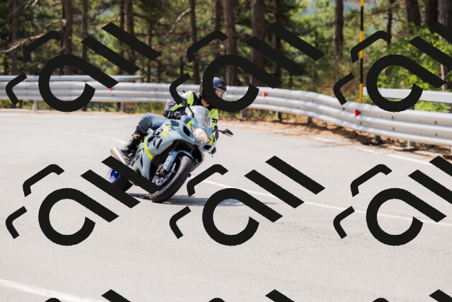 202508161131-_04A0680_c3