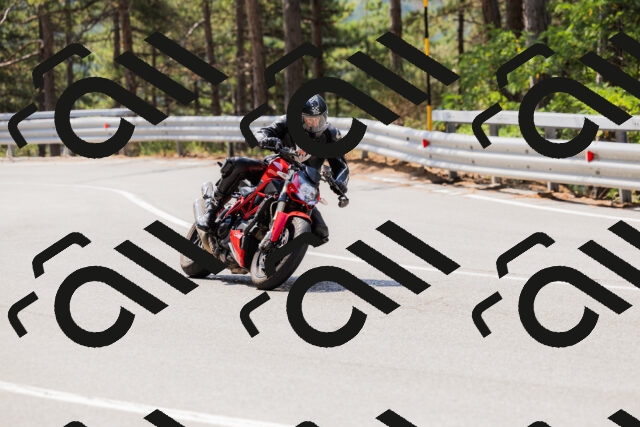 202508161134-_04A0701_c3