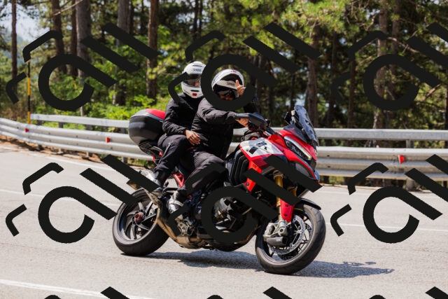 202508161135-_04A0712_c3