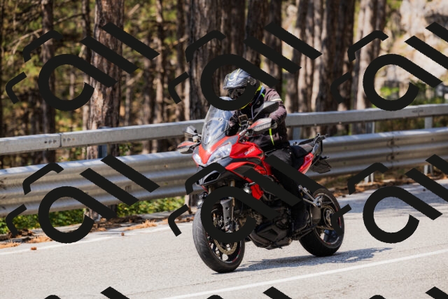 202508161137-_04A0724_c3