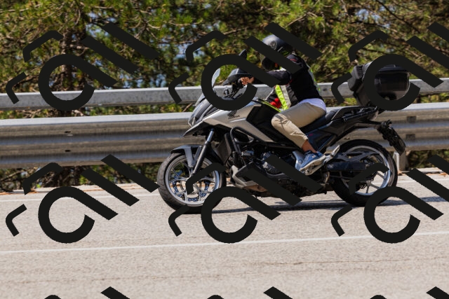 202508161138-_04A0741_c3