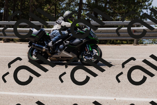 202508161146-_04A0780_c3