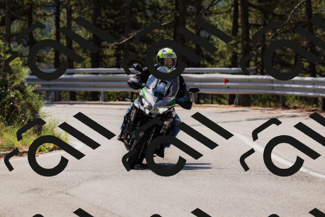 202508161146-_04A0782_c3