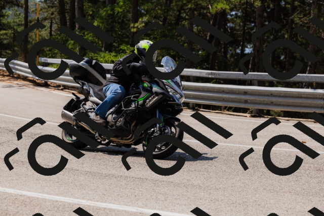 202508161146-_04A0783_c3