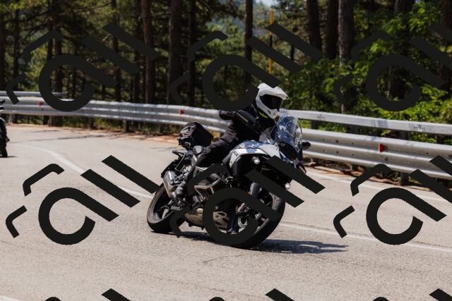 202508161147-_04A0788_c3