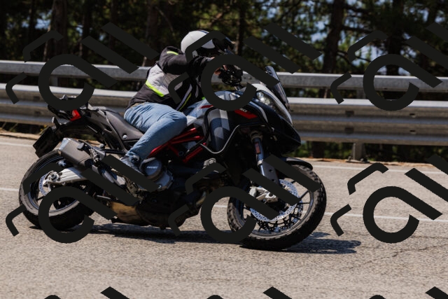 202508161147-_04A0793_c3