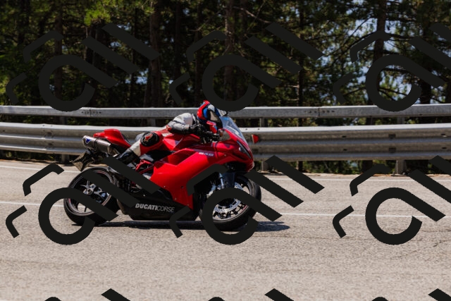 202508161154-_04A0838_c3