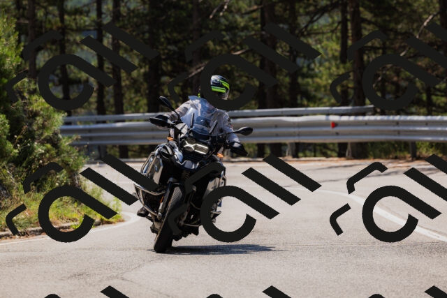 202508161157-_04A0865_c3