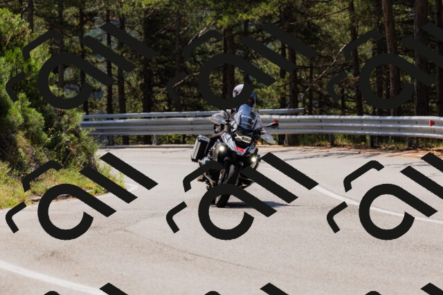 202508161158-_04A0880_c3