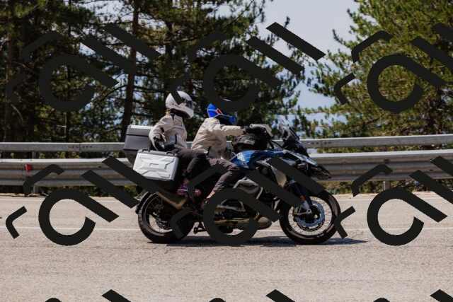 202508161158-_04A0882_c3