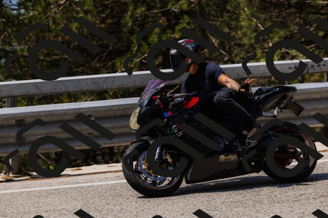 202508161201-_04A0889_c3