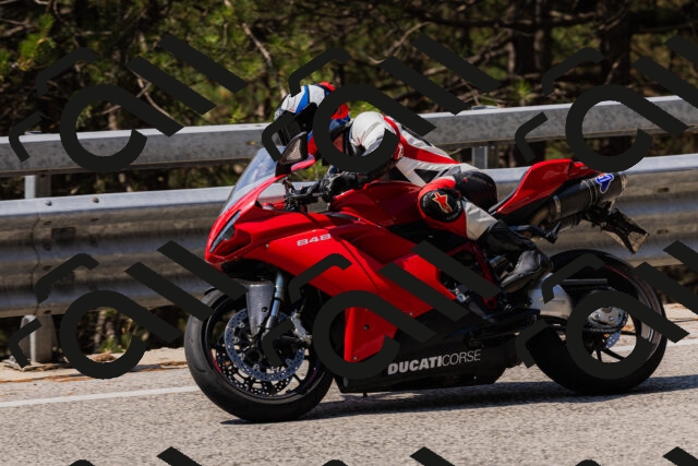 202508161204-_04A0900_c3