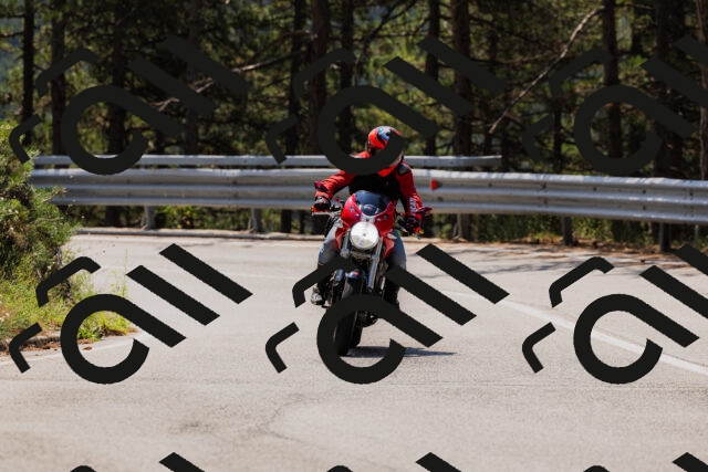 202508161205-_04A0920_c3