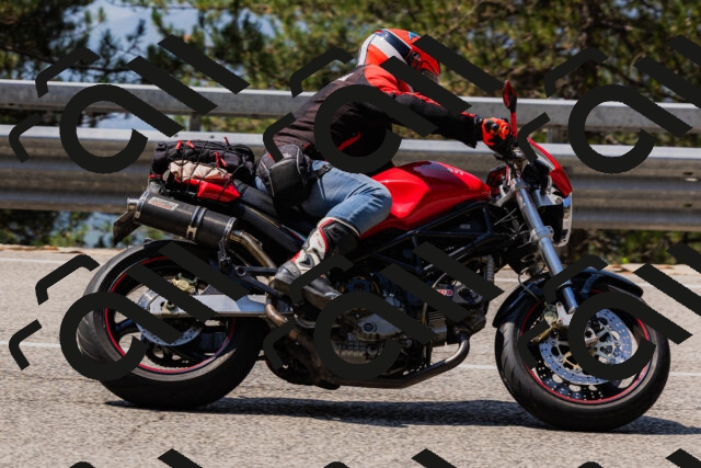 202508161205-_04A0923_c3