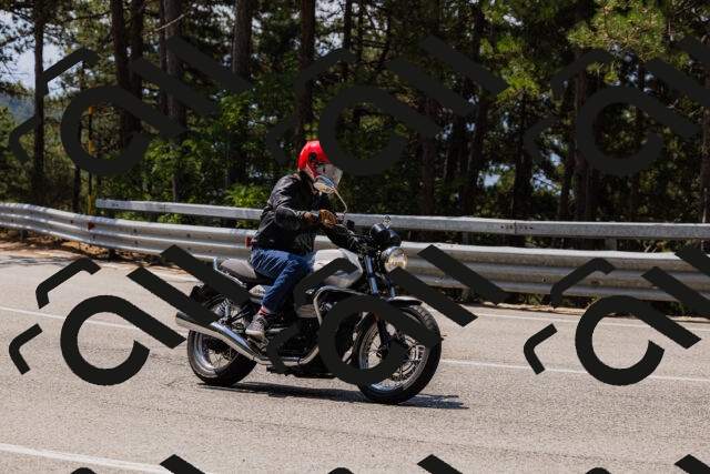 202508161208-_04A0947_c3