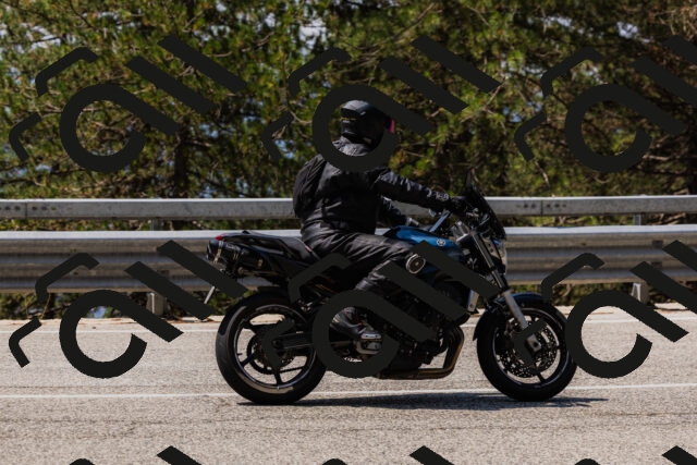 202508161211-_04A0971_c3