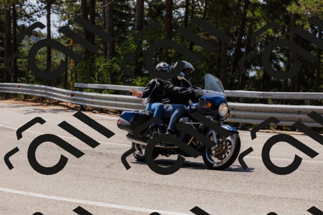 202508161211-_04A0977_c3