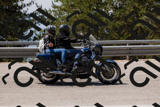 202508161211-_04A0979_c3