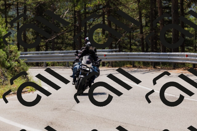 202508161211-_04A0982_c3