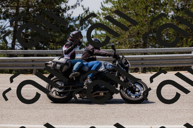 202508161211-_04A0984_c3