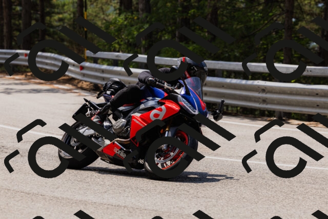 202508161233-_04A1103_c3