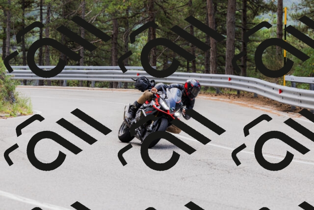 202508161246-_04A1190_c3