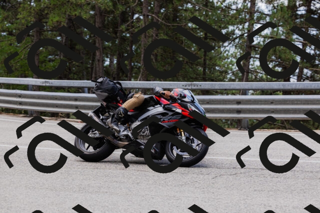 202508161246-_04A1192_c3